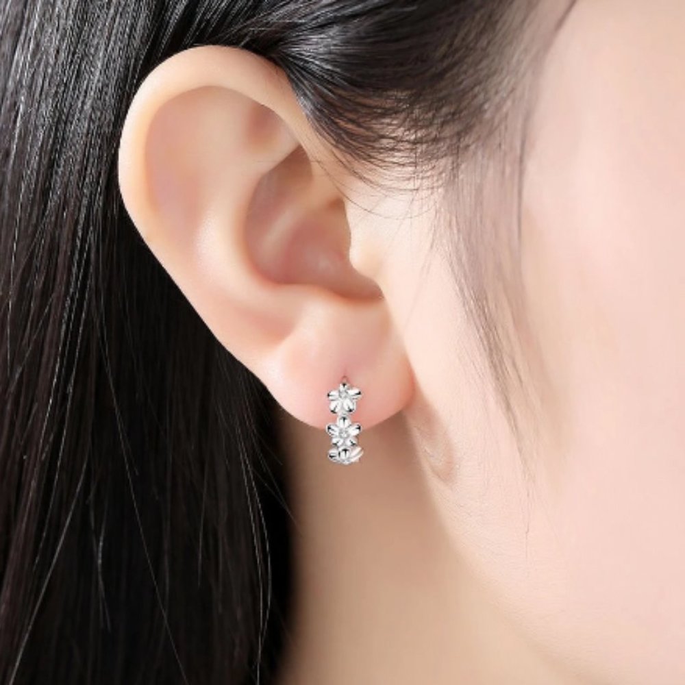 925 Sterling Silver Flower Huggie Hoop Earrings Small Silver Earrings - Picture 4 of 4